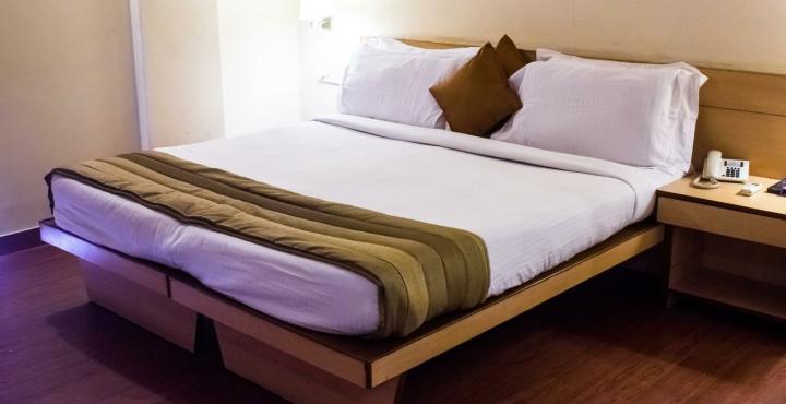 Hotel Phoenix Koregaon Park Pune Exterior foto